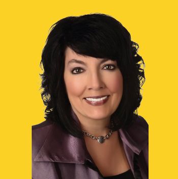 Portrait of Cassandra Anderson, Broker/Agent.